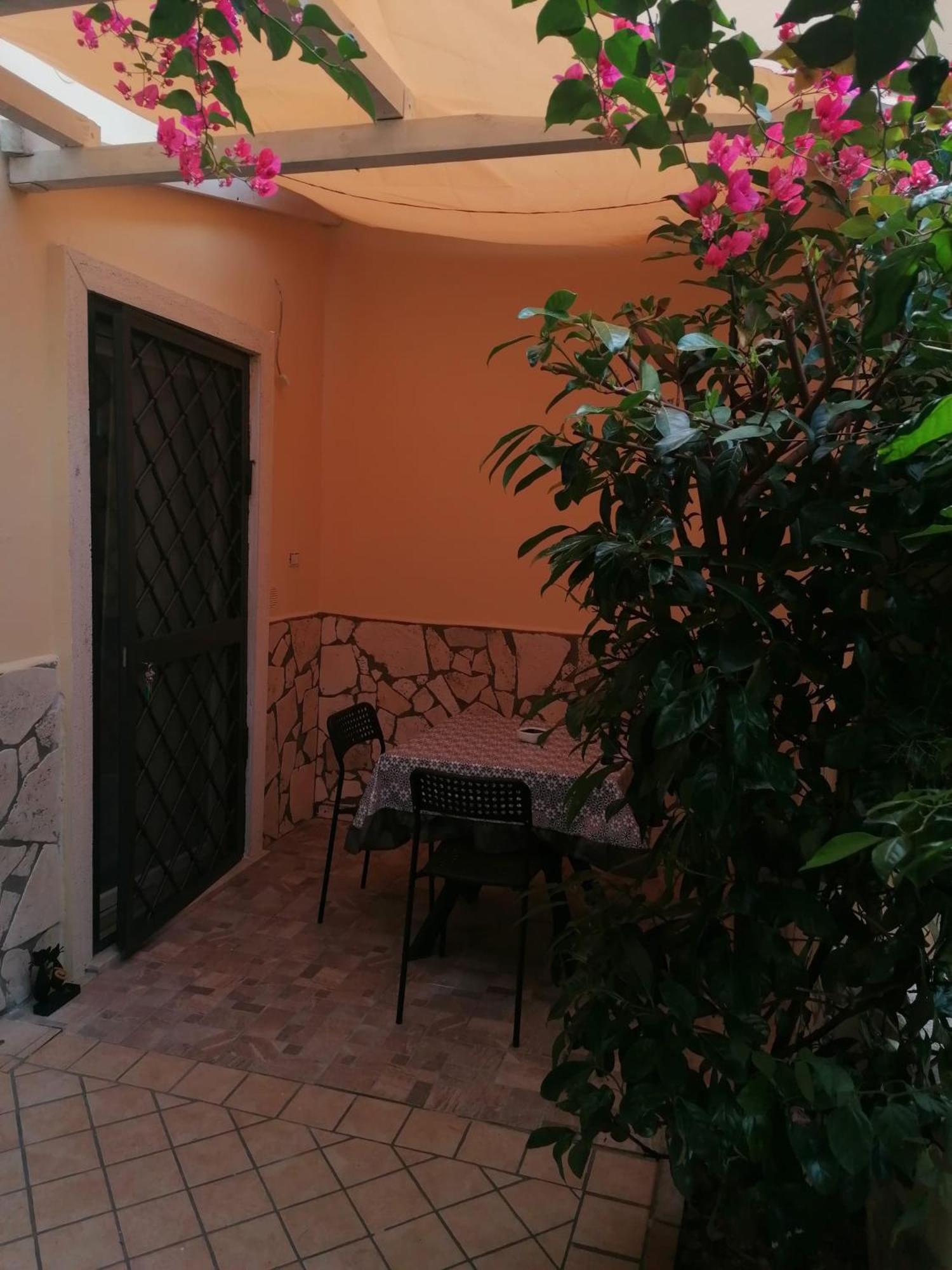 Fiumicino Aeroporto Casa Vacanze Orchidea Exterior photo